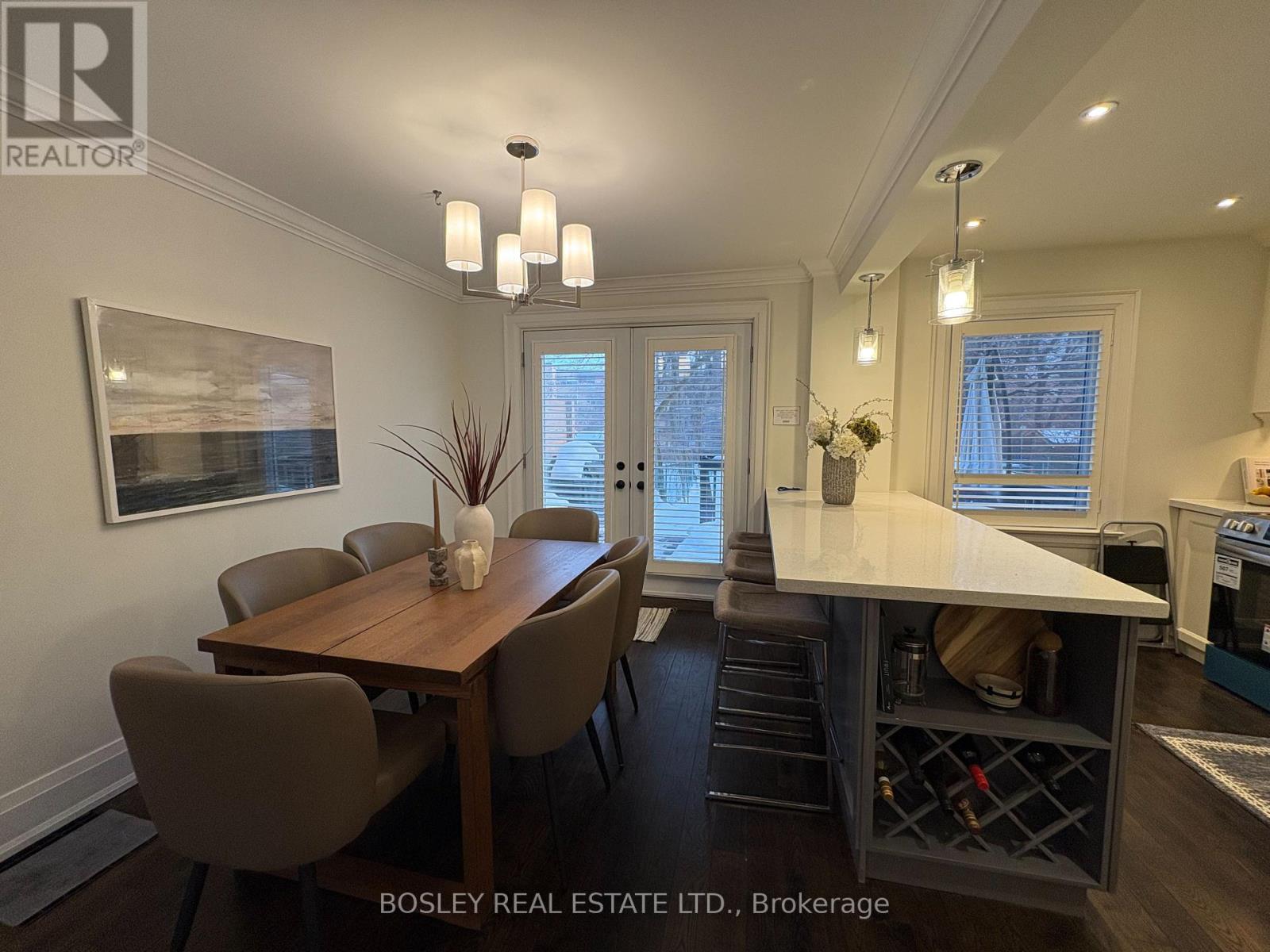 19 Thursfield Crescent, Toronto, Ontario  M4G 2N4 - Photo 7 - C12797194