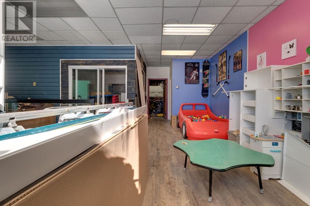 6 Oakland Avenue, Elliot Lake, Ontario  p5a 2t1 - Photo 4 - 2126398