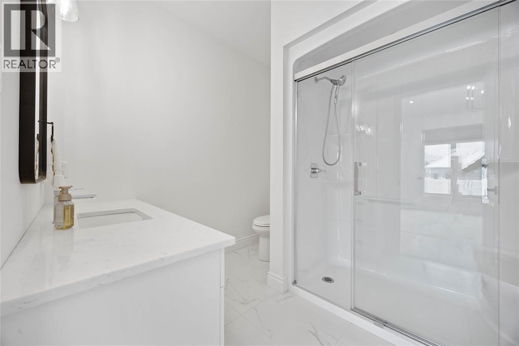 102 Leneve Street, Lambton Shores, Ontario  N0N 1J0 - Photo 14 - 26002787