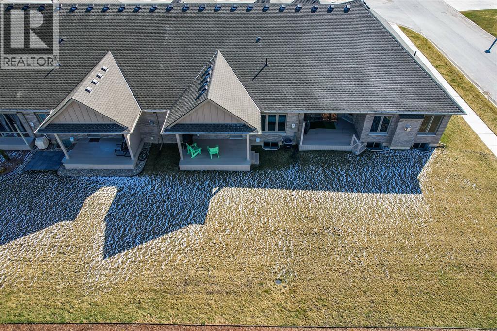 102 Leneve Street, Lambton Shores, Ontario  N0N 1J0 - Photo 24 - 26002787