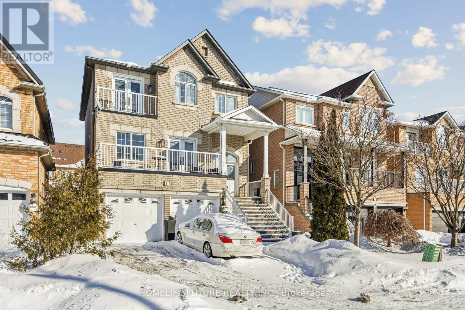11 Pietro Drive, Vaughan (Vellore Village), Ontario  L6A 3K5 - Photo 2 - N12797186