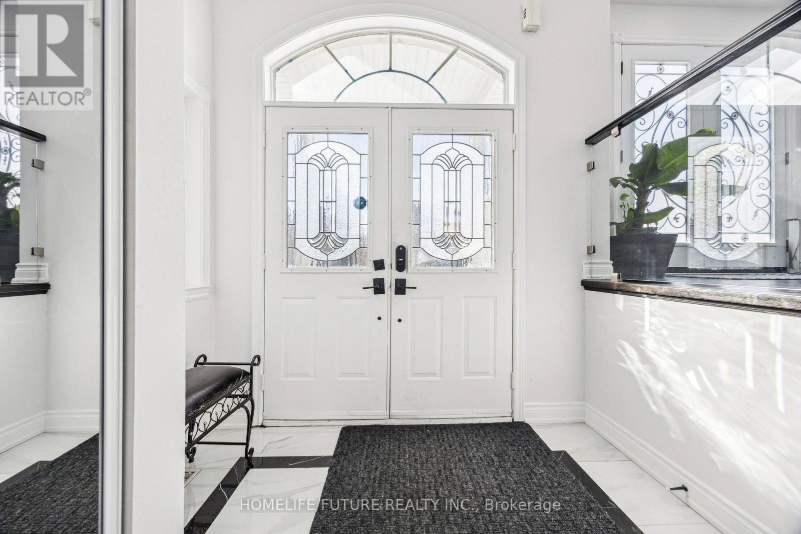 11 Pietro Drive, Vaughan (Vellore Village), Ontario  L6A 3K5 - Photo 3 - N12797186