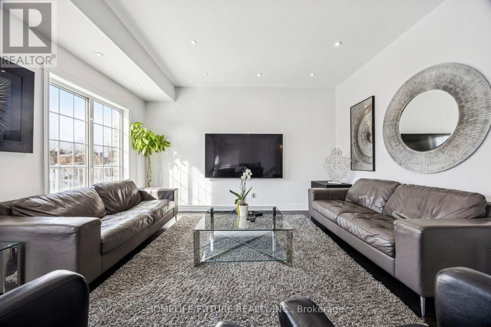 11 Pietro Drive, Vaughan (Vellore Village), Ontario  L6A 3K5 - Photo 5 - N12797186