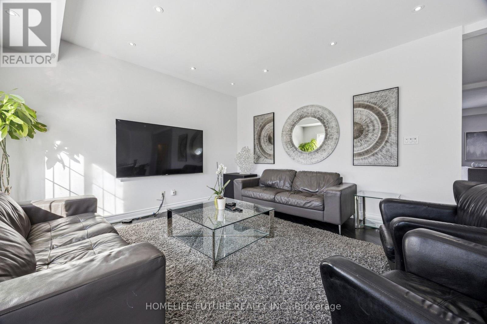 11 Pietro Drive, Vaughan (Vellore Village), Ontario  L6A 3K5 - Photo 6 - N12797186