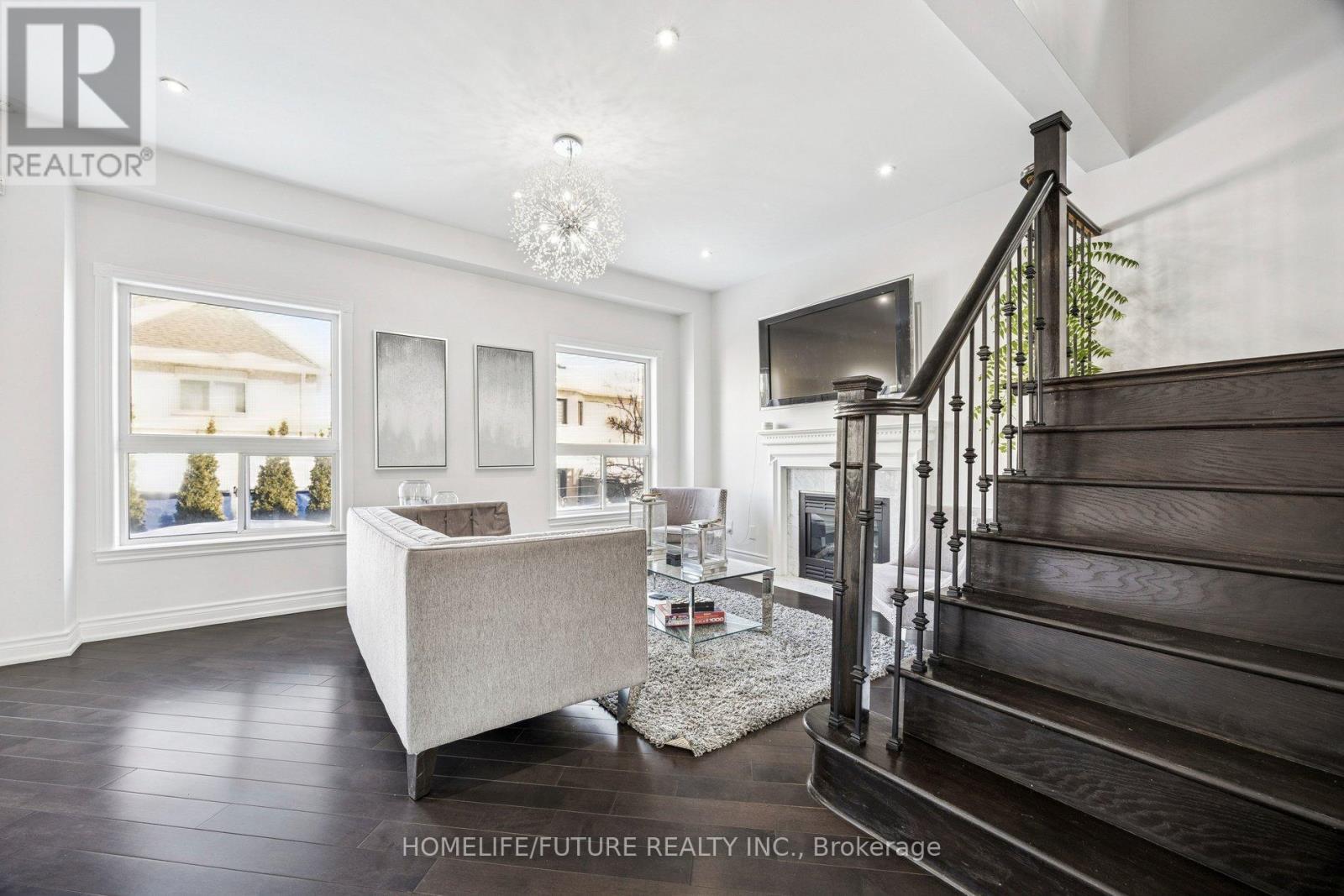 11 Pietro Drive, Vaughan (Vellore Village), Ontario  L6A 3K5 - Photo 9 - N12797186