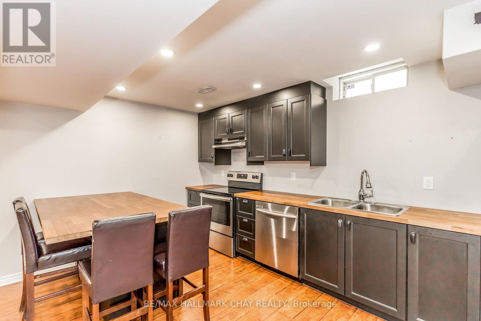 Lower - 160 Golden Gate Circle, Vaughan (Sonoma Heights), Ontario  L4H 1N6 - Photo 10 - N12797238