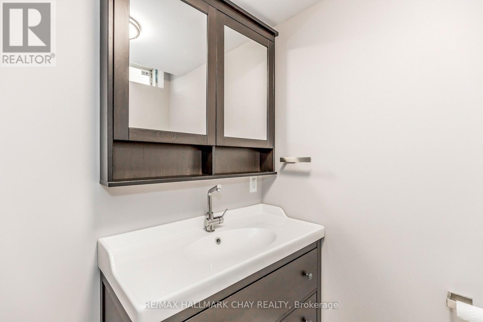 Lower - 160 Golden Gate Circle, Vaughan (Sonoma Heights), Ontario  L4H 1N6 - Photo 25 - N12797238