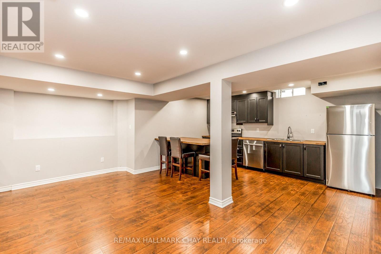 Lower - 160 Golden Gate Circle, Vaughan (Sonoma Heights), Ontario  L4H 1N6 - Photo 8 - N12797238