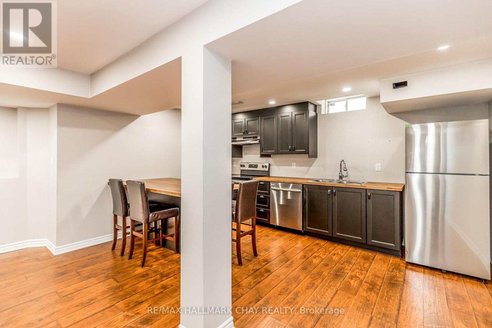 Lower - 160 Golden Gate Circle, Vaughan (Sonoma Heights), Ontario  L4H 1N6 - Photo 9 - N12797238