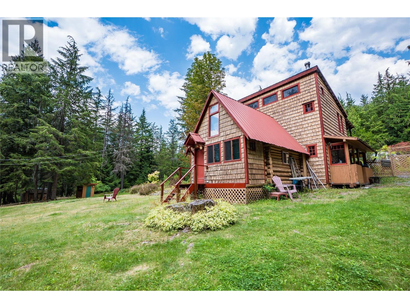 8780 Martens Road, Slocan, British Columbia