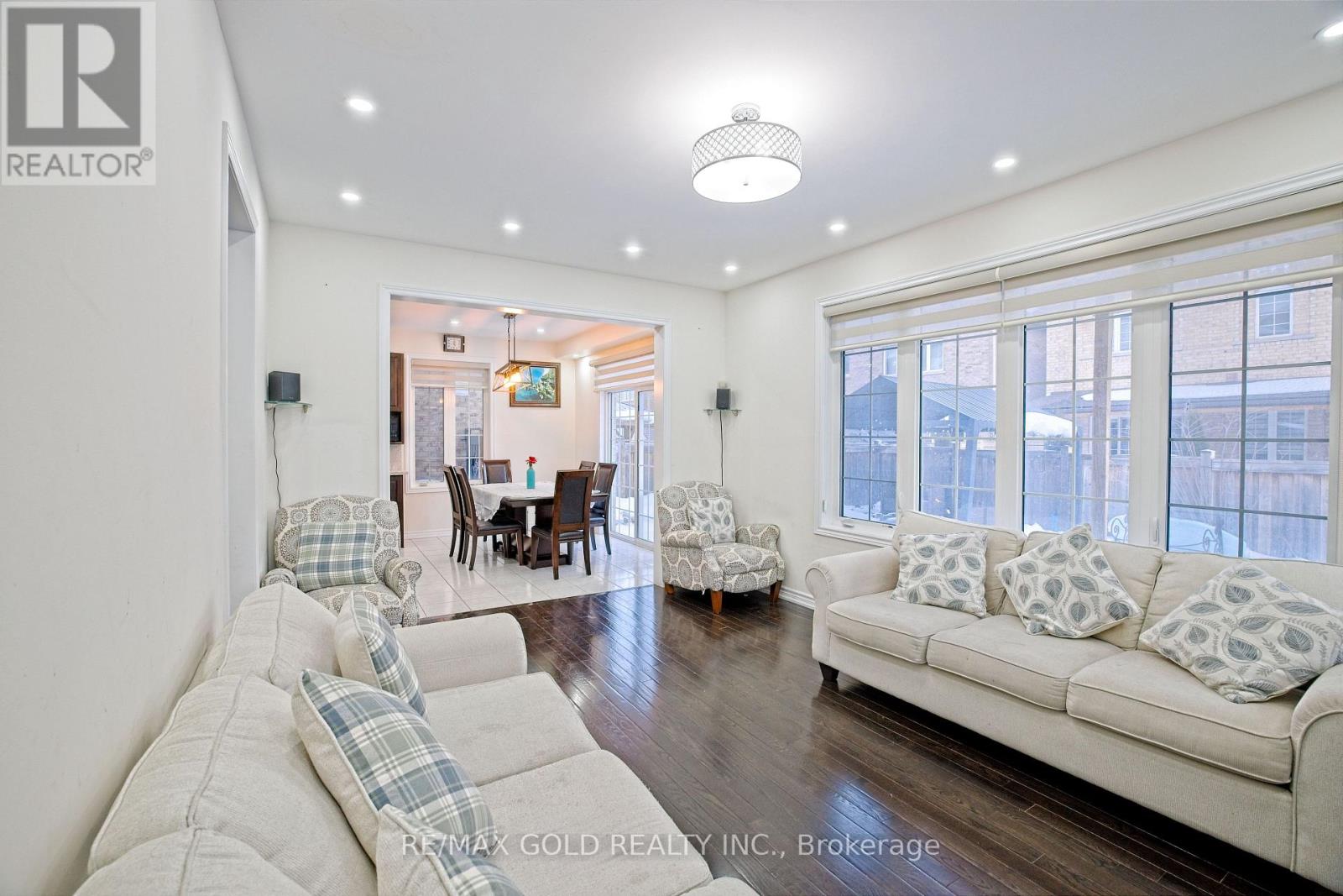 27 Brentwick Drive, Brampton (Credit Valley), Ontario  L6X 5G1 - Photo 18 - W12797118