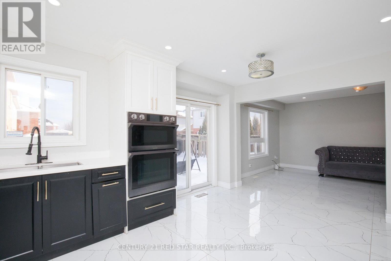 3 Deforest Drive, Brampton (Fletcher's Meadow), Ontario  L7A 2Y3 - Photo 22 - W12797138