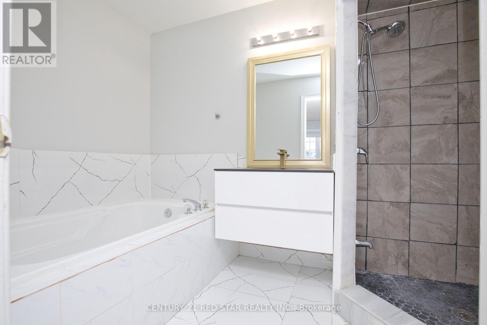 3 Deforest Drive, Brampton (Fletcher's Meadow), Ontario  L7A 2Y3 - Photo 33 - W12797138