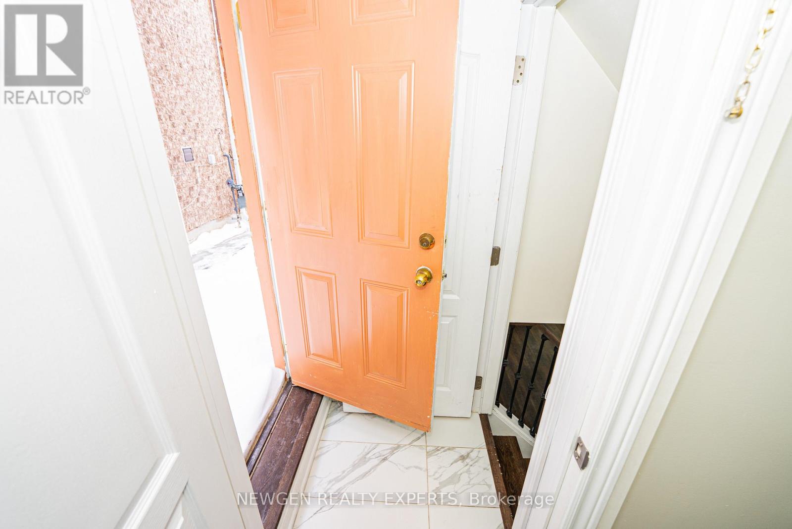 38 Bonnie Braes Drive, Brampton, Ontario  L6Y 0Y5 - Photo 31 - W12797260