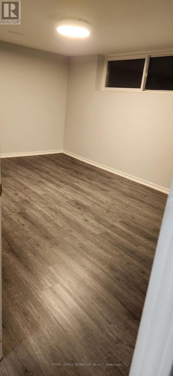 Lower - 3443 Queenston Drive, Mississauga (Erindale), Ontario  L5C 2G5 - Photo 11 - W12797264