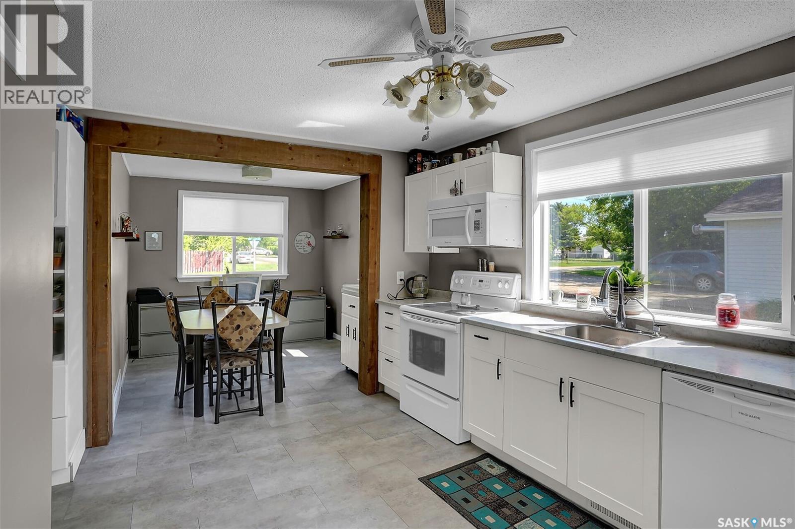 503 Qu'appelle Avenue, Earl Grey, Saskatchewan  S0G 1J0 - Photo 11 - SK028774