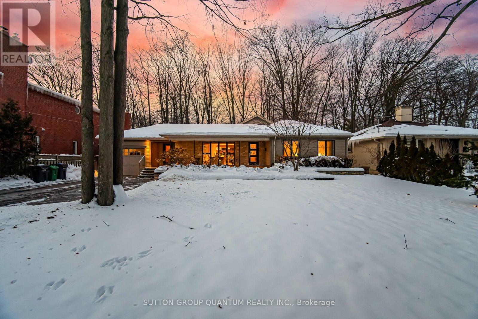 133 MINEOLA ROAD E, Mississauga, Ontario