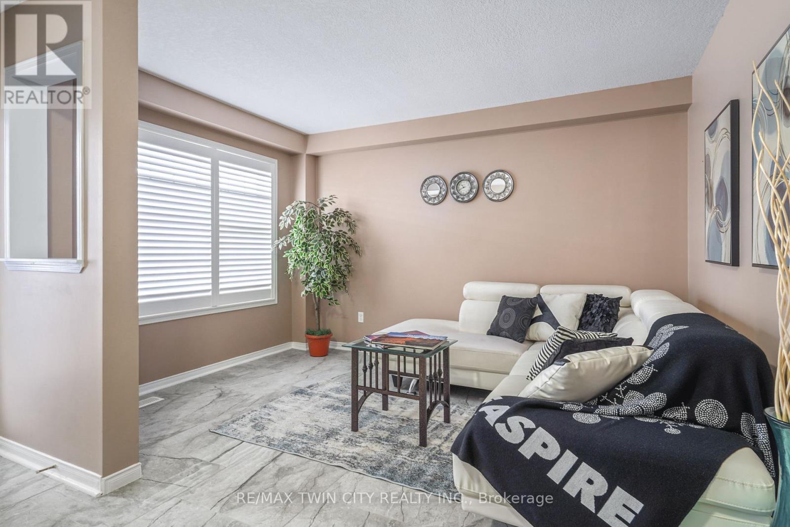 199 Blackburn Drive, Brantford, Ontario  N3T 0A9 - Photo 13 - X12797100