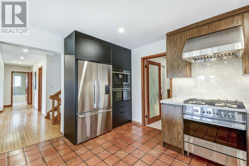 9 Foresthill Crescent, Pelham, Ontario  L0S 1E1 - Photo 13 - X12797142