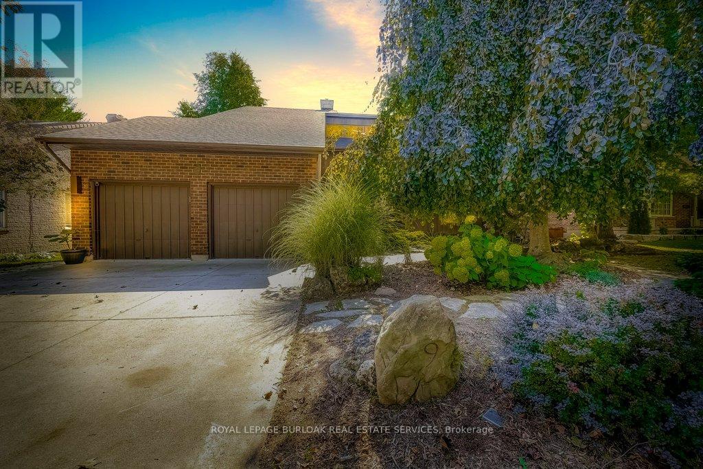 9 Foresthill Crescent, Pelham, Ontario  L0S 1E1 - Photo 3 - X12797142