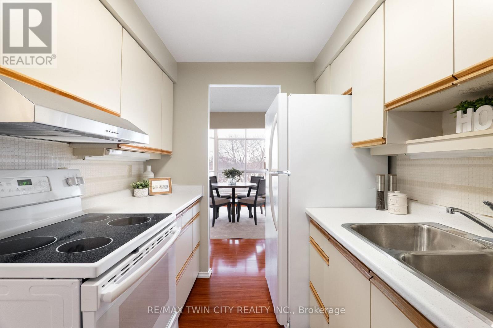 308 - 1414 King Street E, Kitchener, Ontario  N2G 4T8 - Photo 10 - X12797236