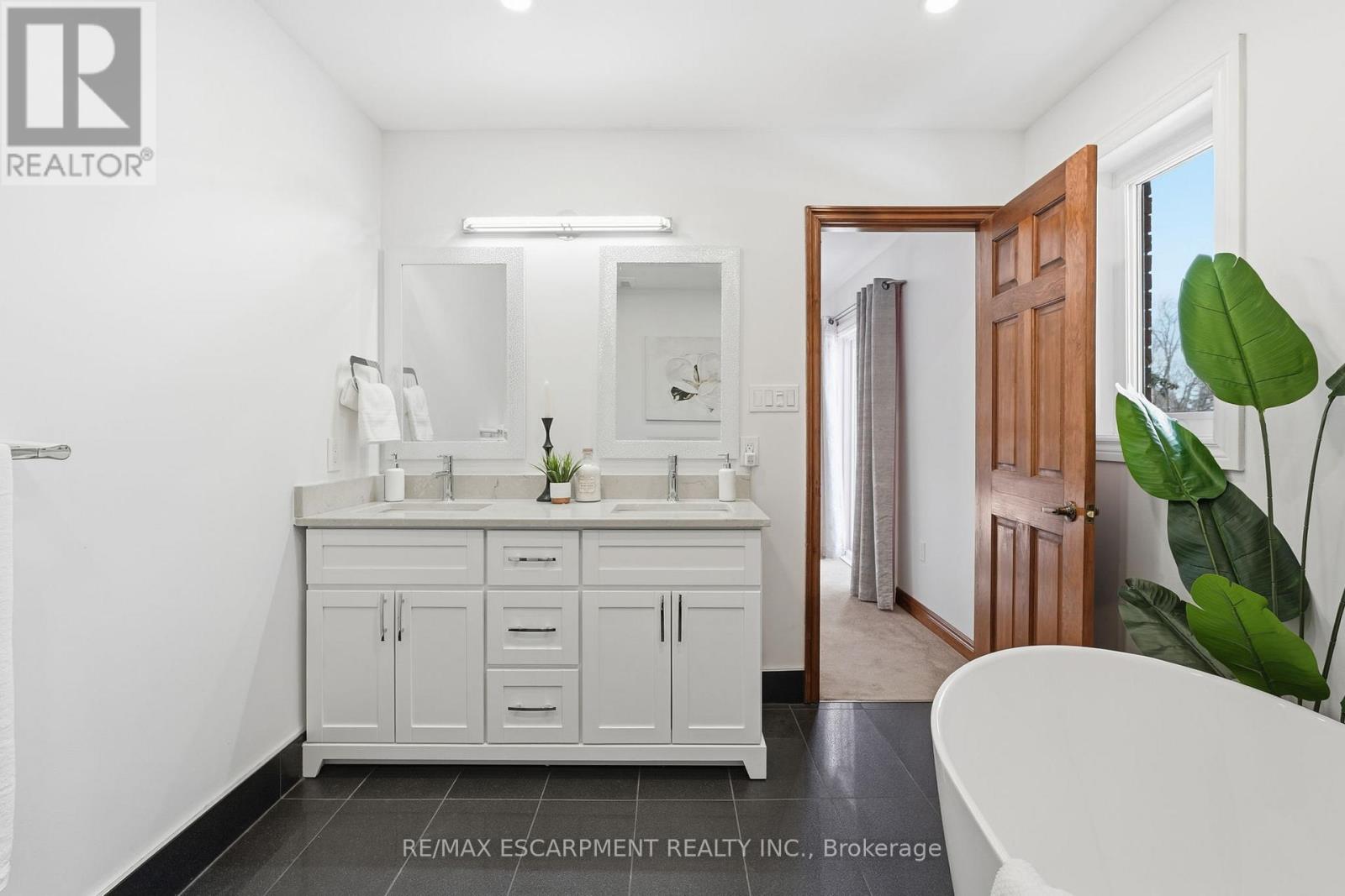 29 President Drive, Hamilton, Ontario  L8G 4H2 - Photo 26 - X12797244