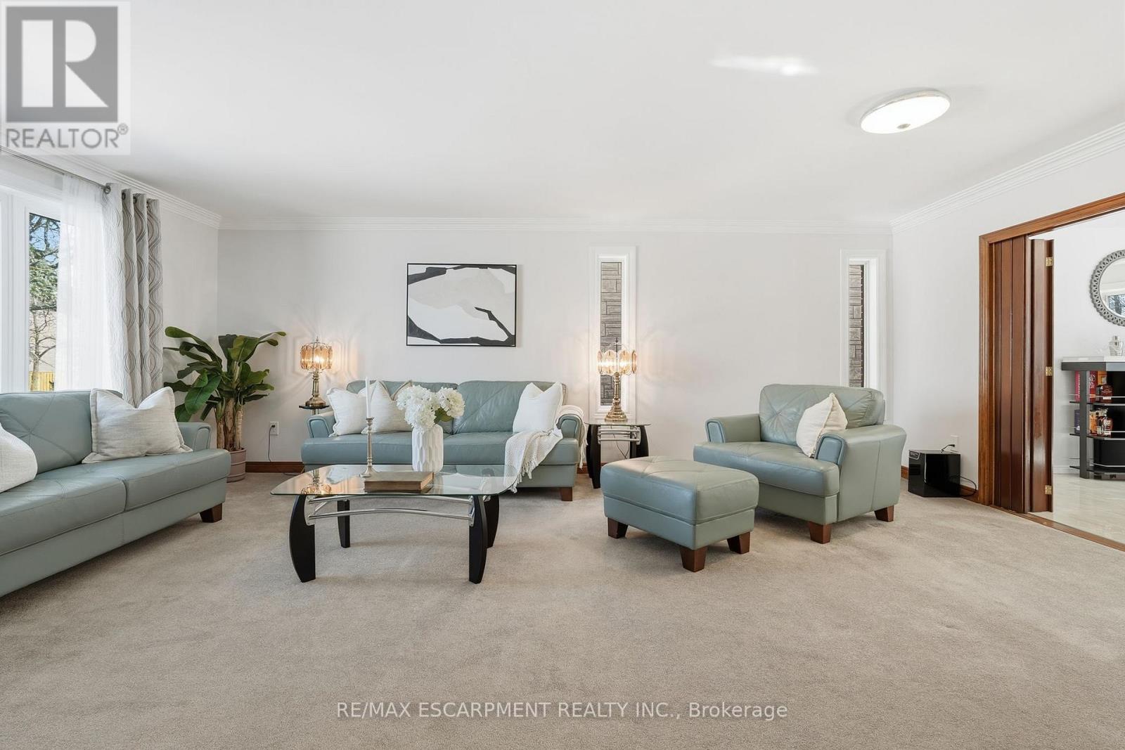 29 President Drive, Hamilton, Ontario  L8G 4H2 - Photo 8 - X12797244