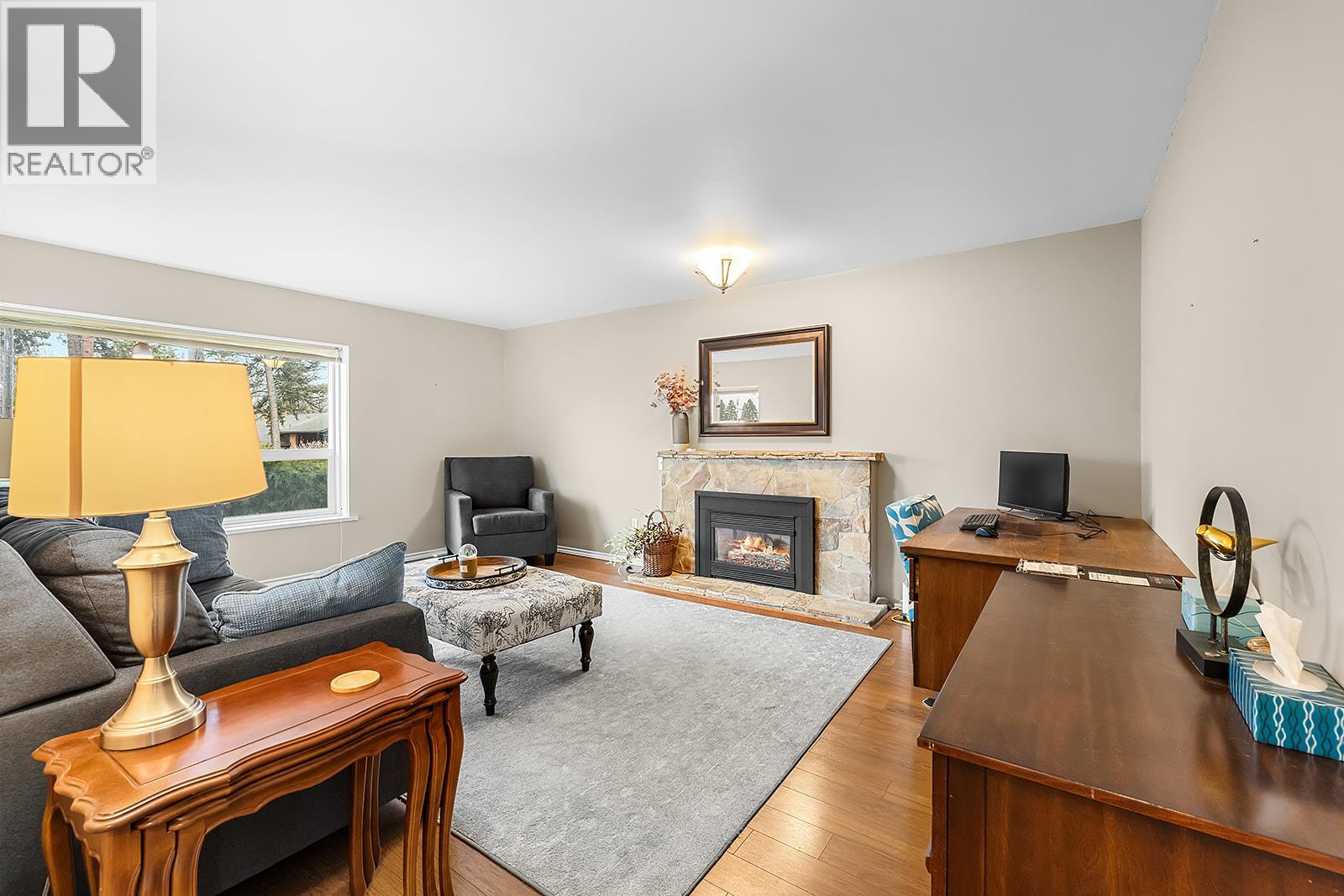 315 14th Avenue S, Cranbrook, British Columbia  V1C 2X5 - Photo 2 - 10375328