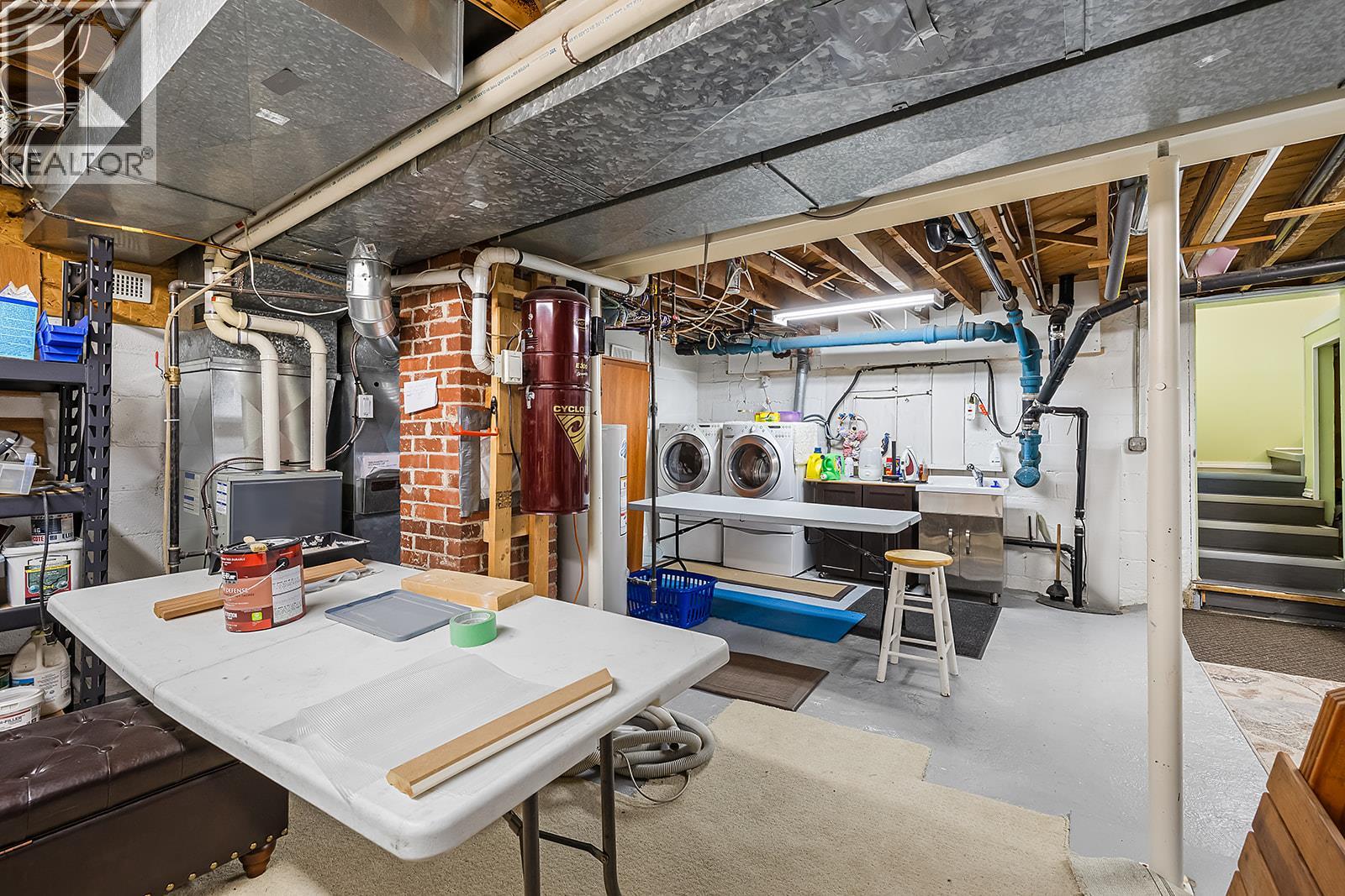 315 14th Avenue S, Cranbrook, British Columbia  V1C 2X5 - Photo 35 - 10375328