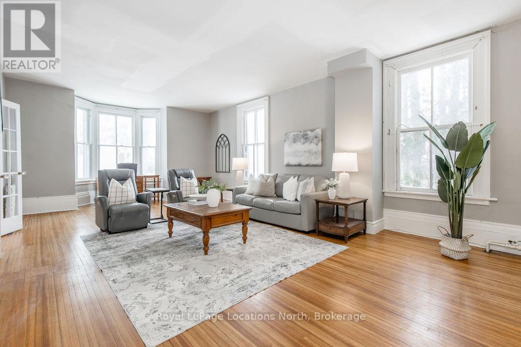 29 Tecumseth Street, Orillia, Ontario  L3V 1X7 - Photo 10 - S12797388