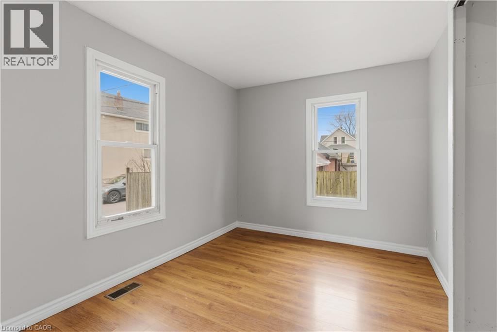 11 Patsy Avenue, Welland, Ontario  L3B 3M1 - Photo 25 - 40792924