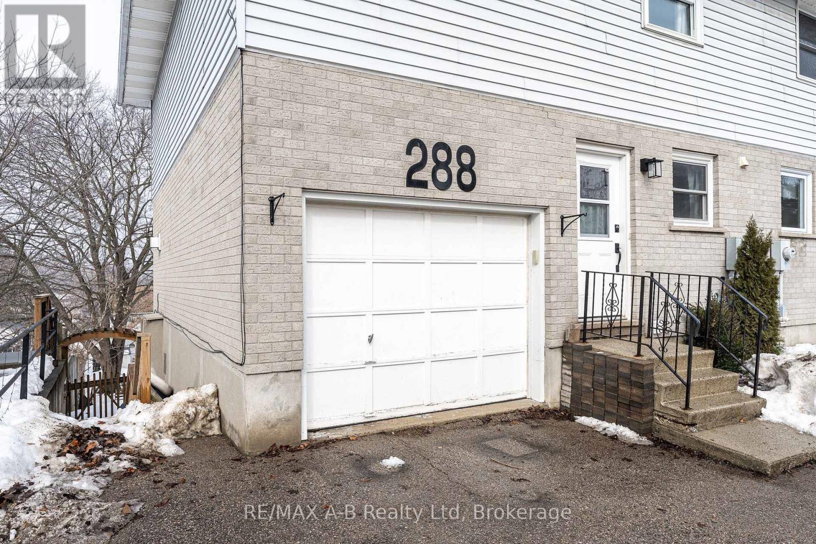 288 Church Street S, St. Marys, Ontario N4X 1B9 - Photo 3 - X12797474