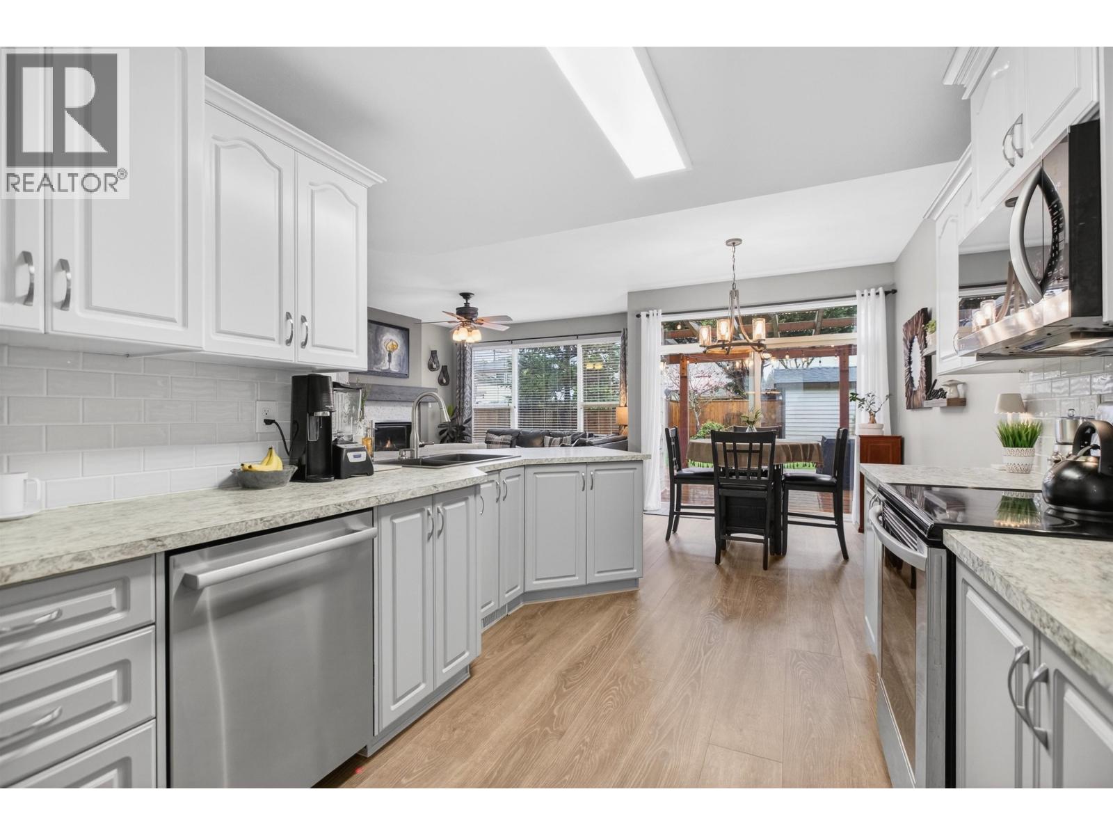 24387 101a Avenue, Maple Ridge, British Columbia  V2W 1W6 - Photo 13 - R3090671