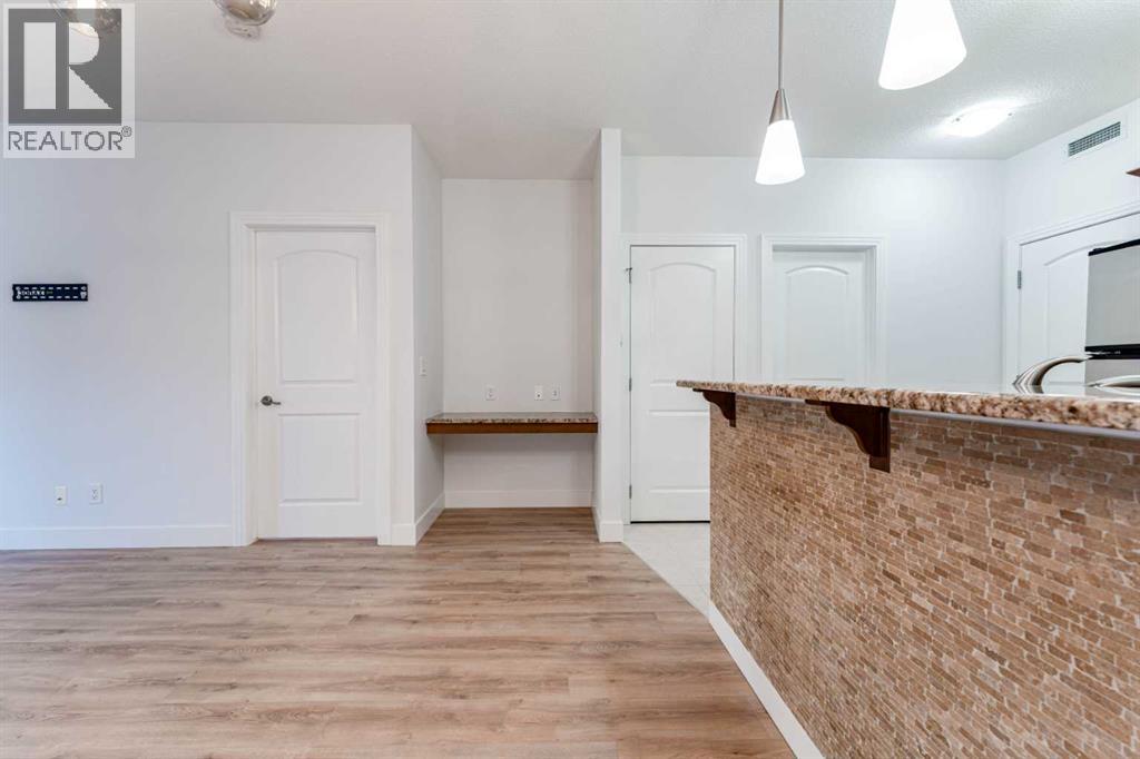 214, 70 Royal Oak Plaza Nw, Calgary, Alberta  T3G 0C6 - Photo 4 - A2286575