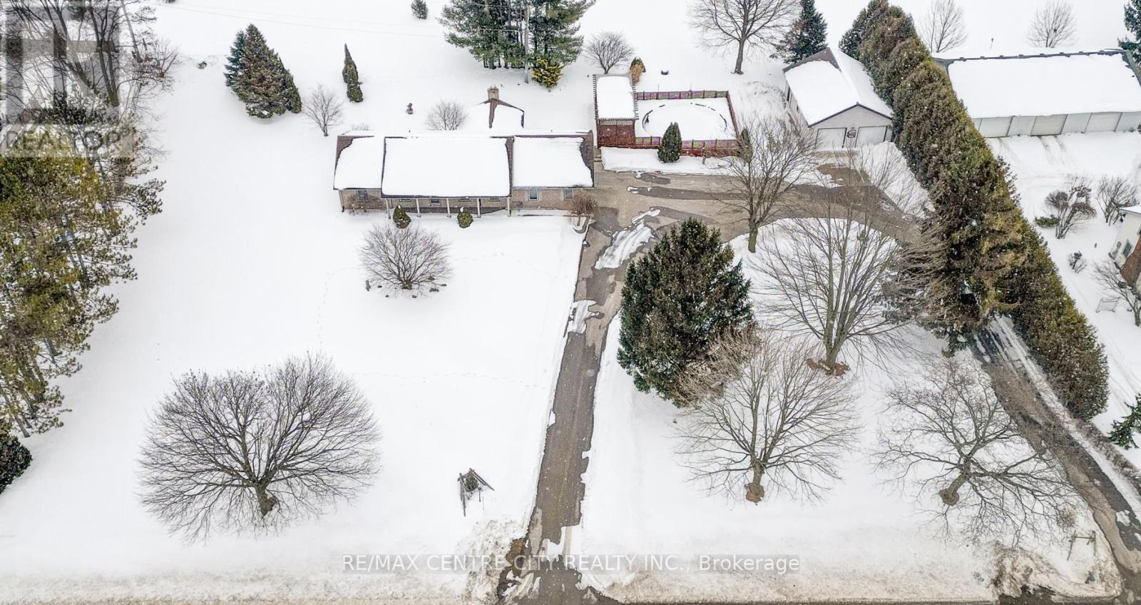 5978 Sunset Road, Central Elgin, Ontario  N0L 2L0 - Photo 1 - X12797420