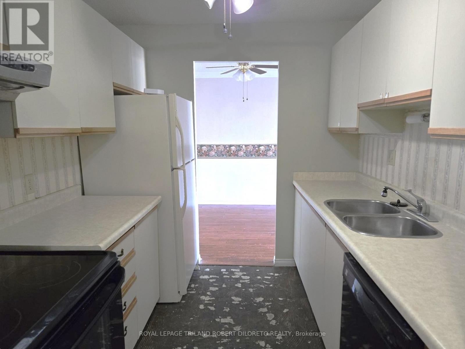 205 - 45 Pond Mills Road, London South, Ontario  N5Z 4W5 - Photo 11 - X12797432