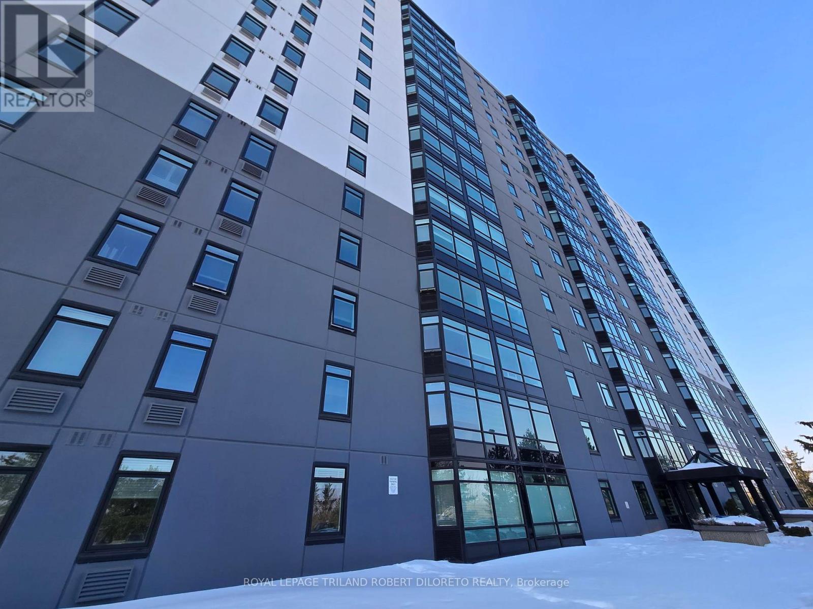 205 - 45 Pond Mills Road, London South, Ontario  N5Z 4W5 - Photo 2 - X12797432