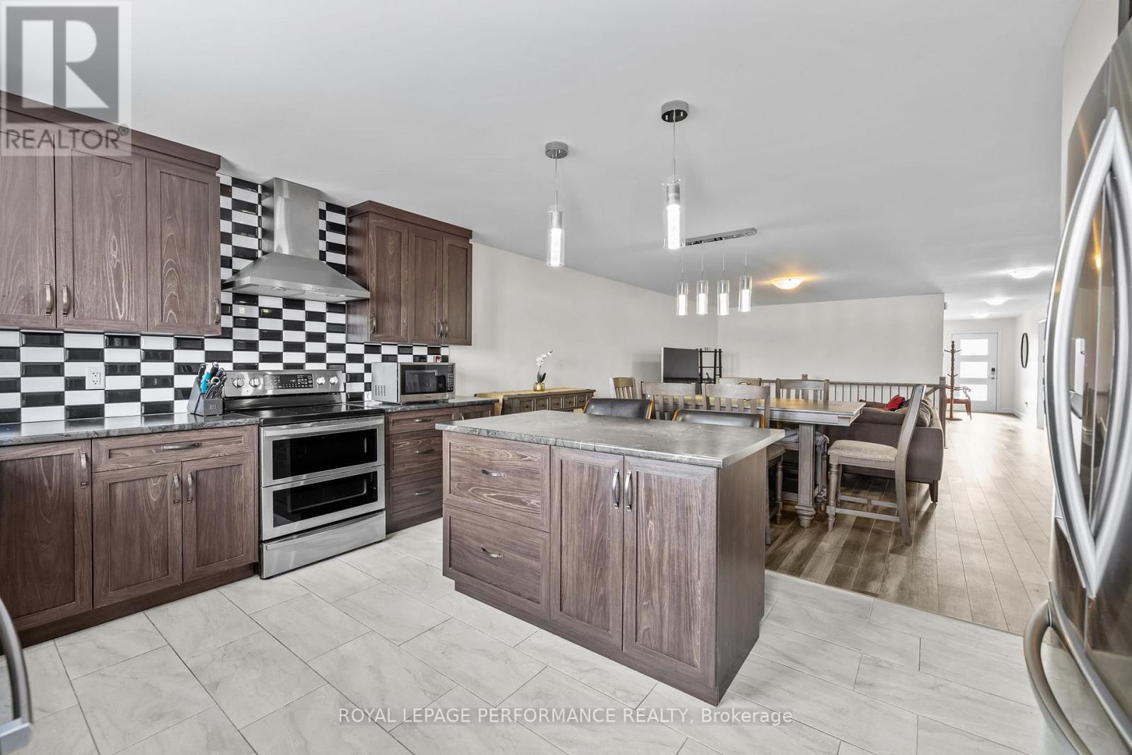 336 Moisson Street, Russell, Ontario  K0A 1W0 - Photo 13 - X12797392