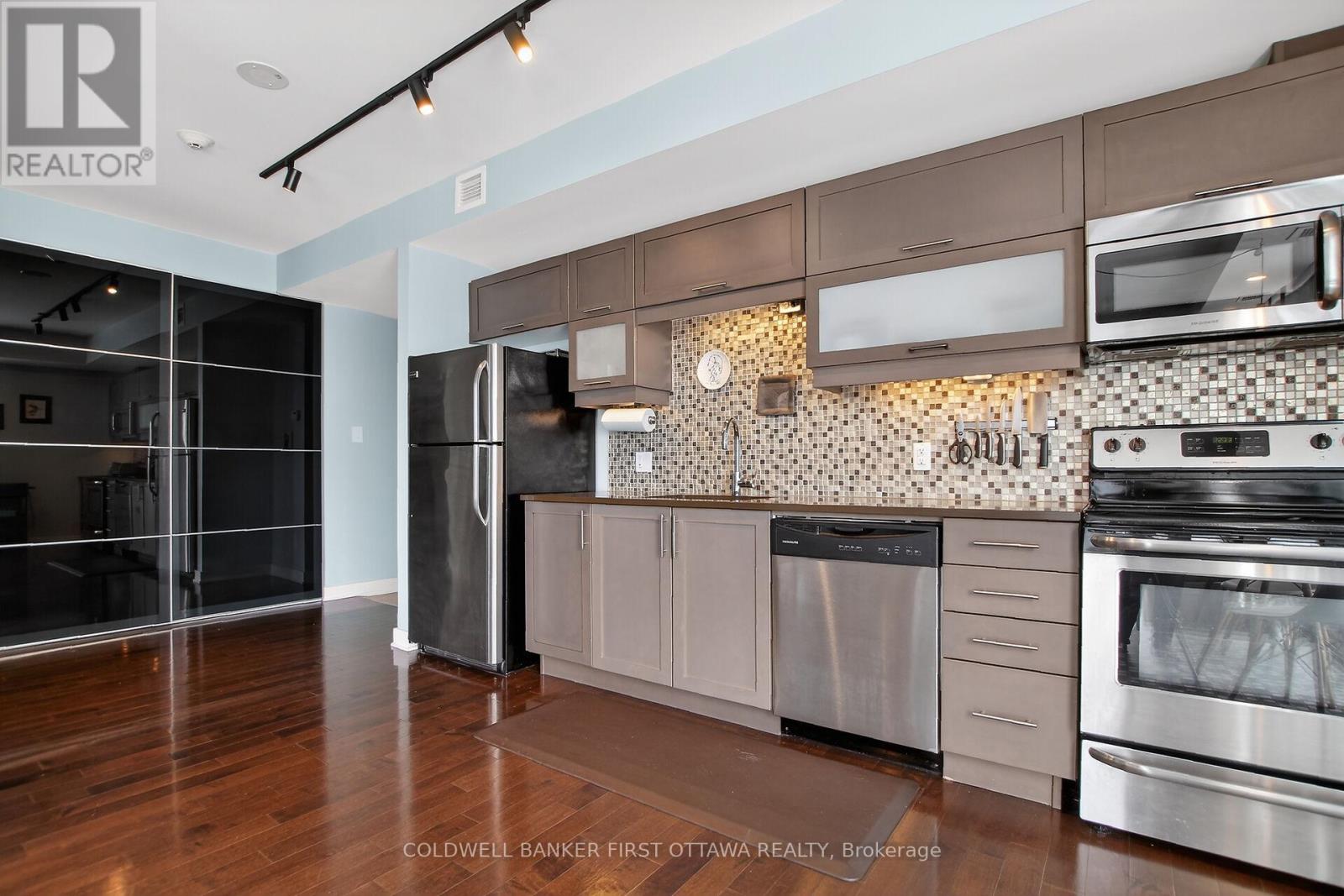 806 - 179 Metcalfe Street, Ottawa, Ontario  K2P 1P7 - Photo 5 - X12797448