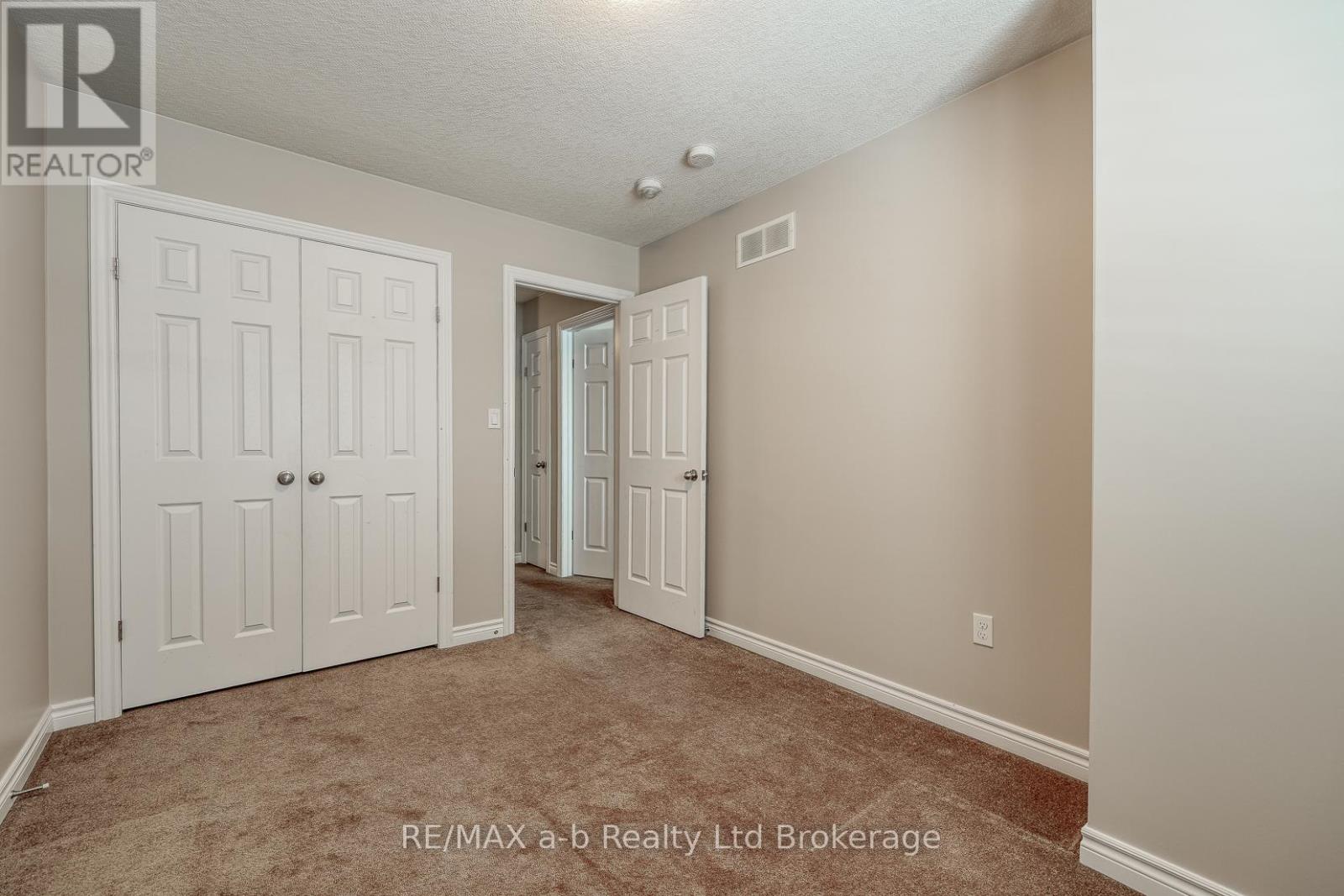 1160 Caen Avenue, Woodstock, Ontario  N4T 0G3 - Photo 17 - X12797480