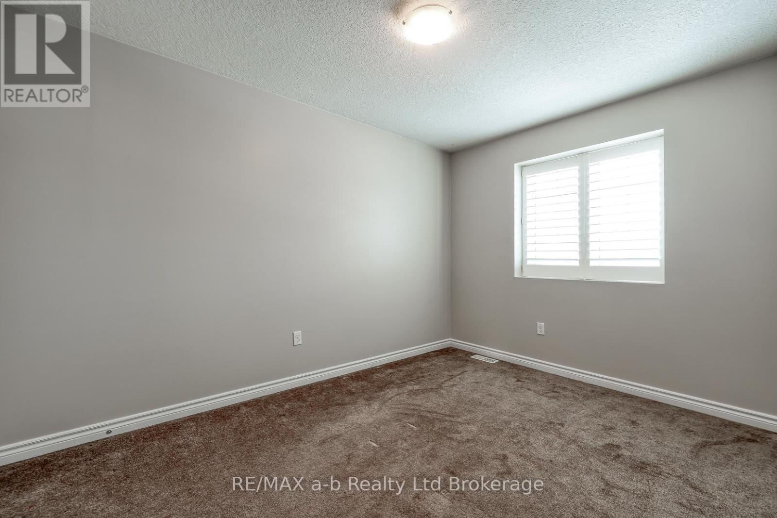 1160 Caen Avenue, Woodstock, Ontario  N4T 0G3 - Photo 23 - X12797480