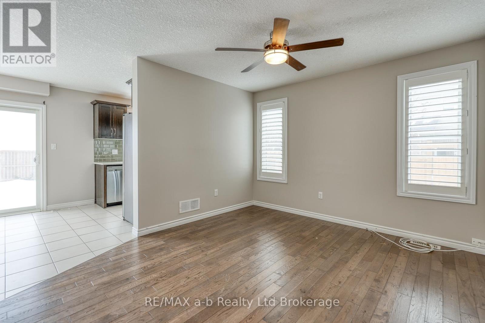 1160 Caen Avenue, Woodstock, Ontario  N4T 0G3 - Photo 32 - X12797480