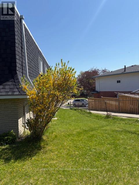 96 Shadeland Crescent, Kitchener, Ontario  N2M 2H9 - Photo 38 - X12794178