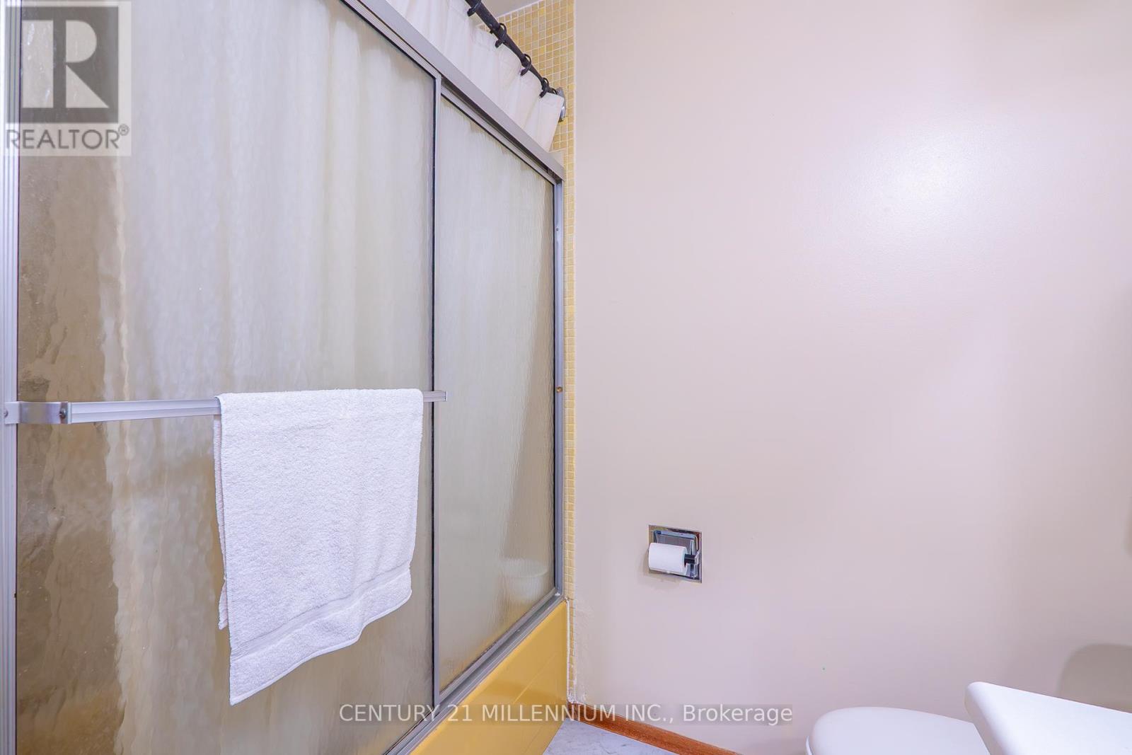 96 Shadeland Crescent, Kitchener, Ontario  N2M 2H9 - Photo 31 - X12794178