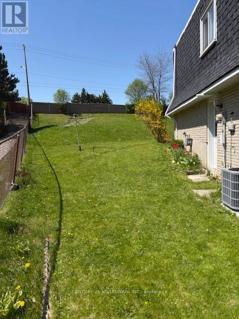 96 Shadeland Crescent, Kitchener, Ontario  N2M 2H9 - Photo 35 - X12794178