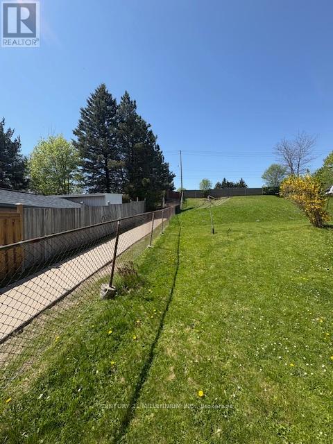 96 Shadeland Crescent, Kitchener, Ontario  N2M 2H9 - Photo 39 - X12794178