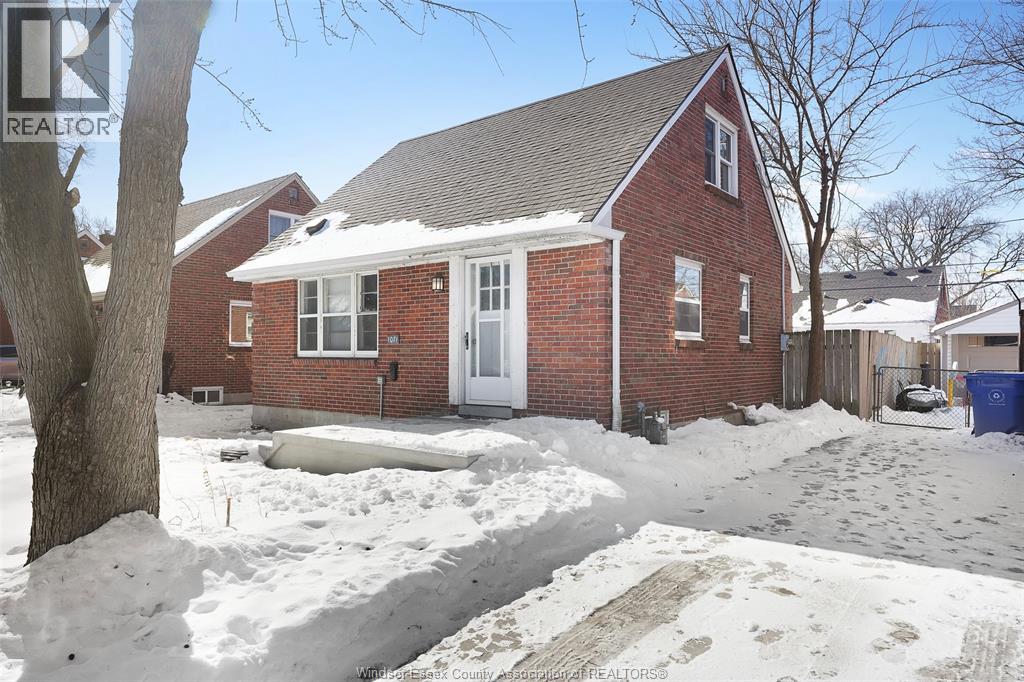 1071 VILLAIRE, Windsor, Ontario