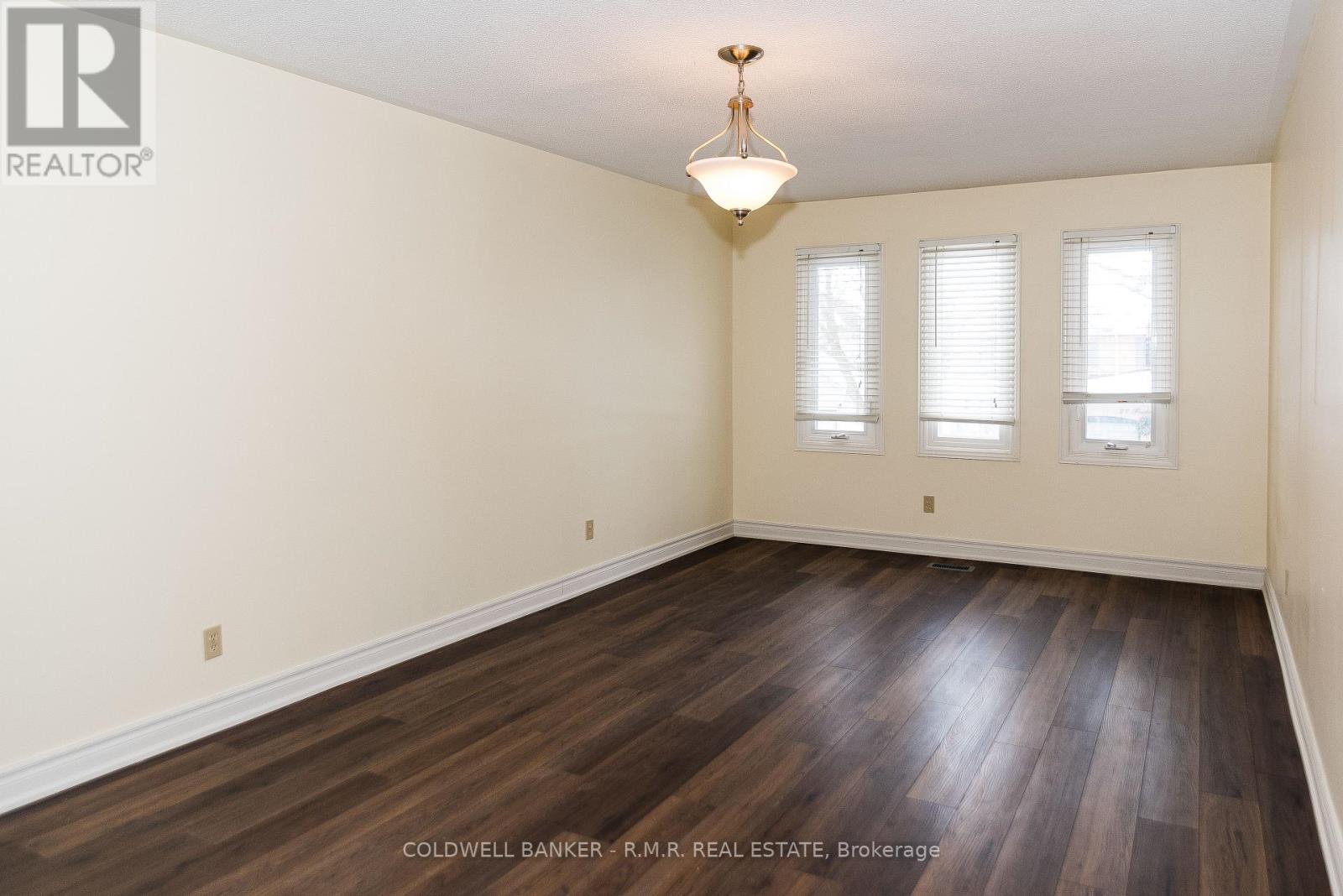 11 Foster Crescent, Whitby, Ontario  L1R 1W1 - Photo 10 - E12797368