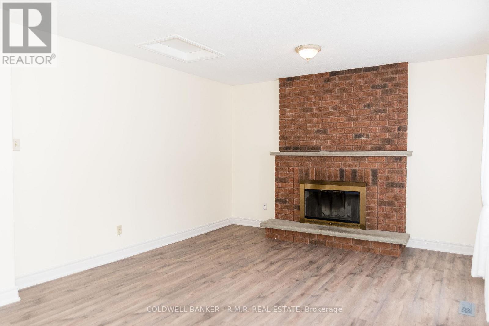 11 Foster Crescent, Whitby, Ontario  L1R 1W1 - Photo 9 - E12797368