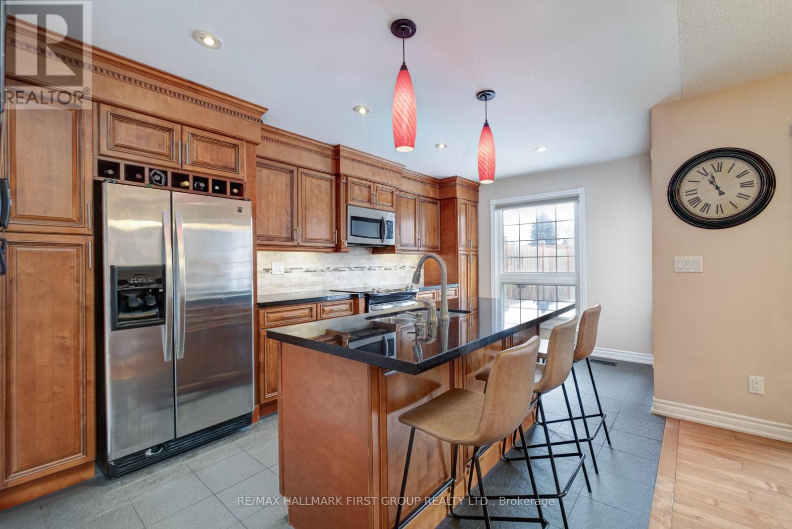 565 Birkdale Street, Oshawa, Ontario  L1H 8C3 - Photo 3 - E12797396